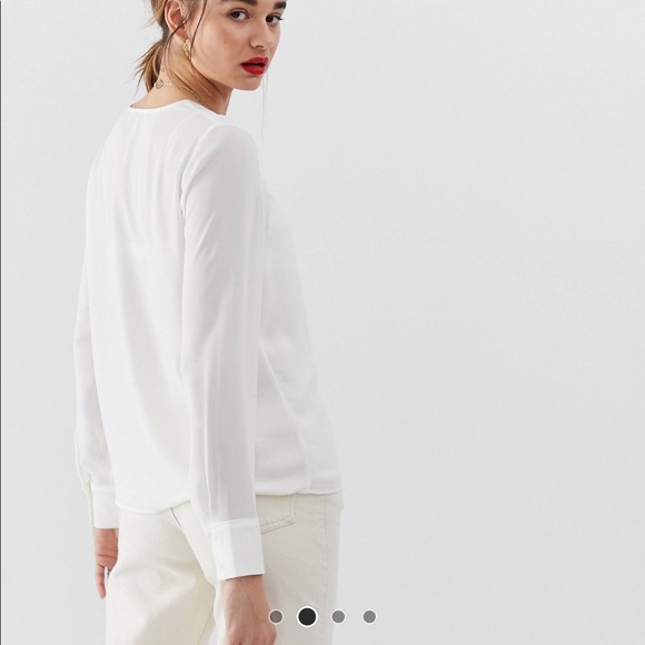 White v-neck Blouse - Picture 2 of 4